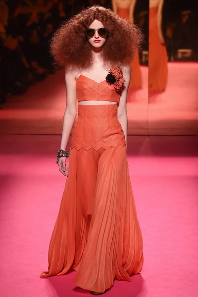 Look 13